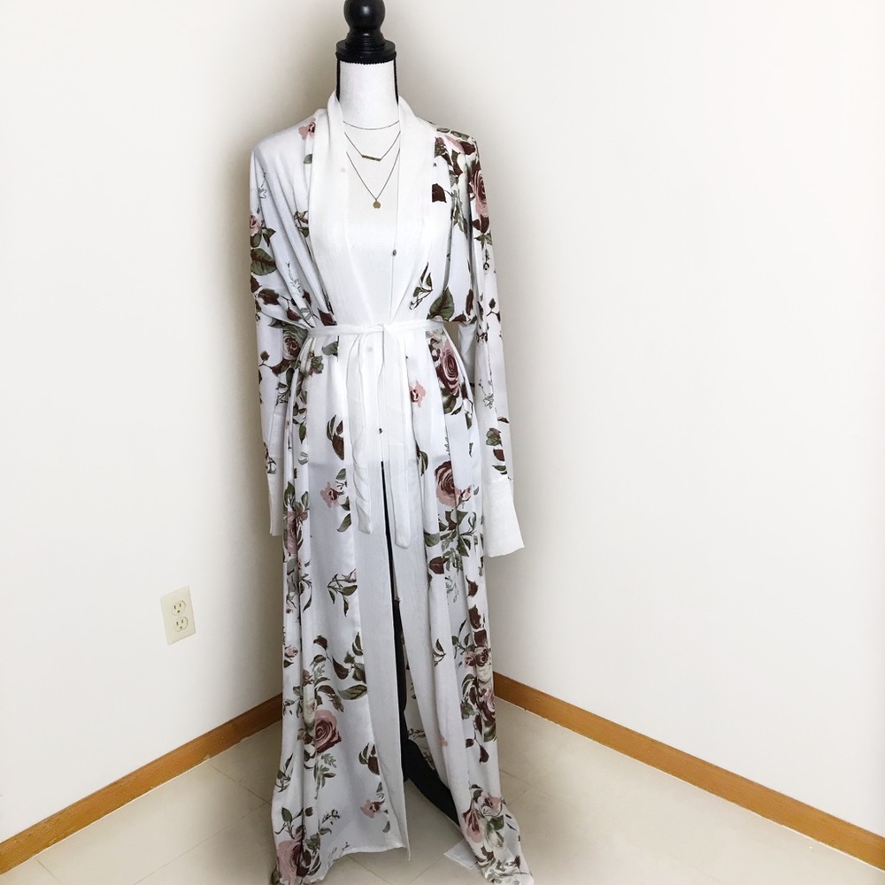 Dubai Floral Open Abaya w/ belt & matching hijab